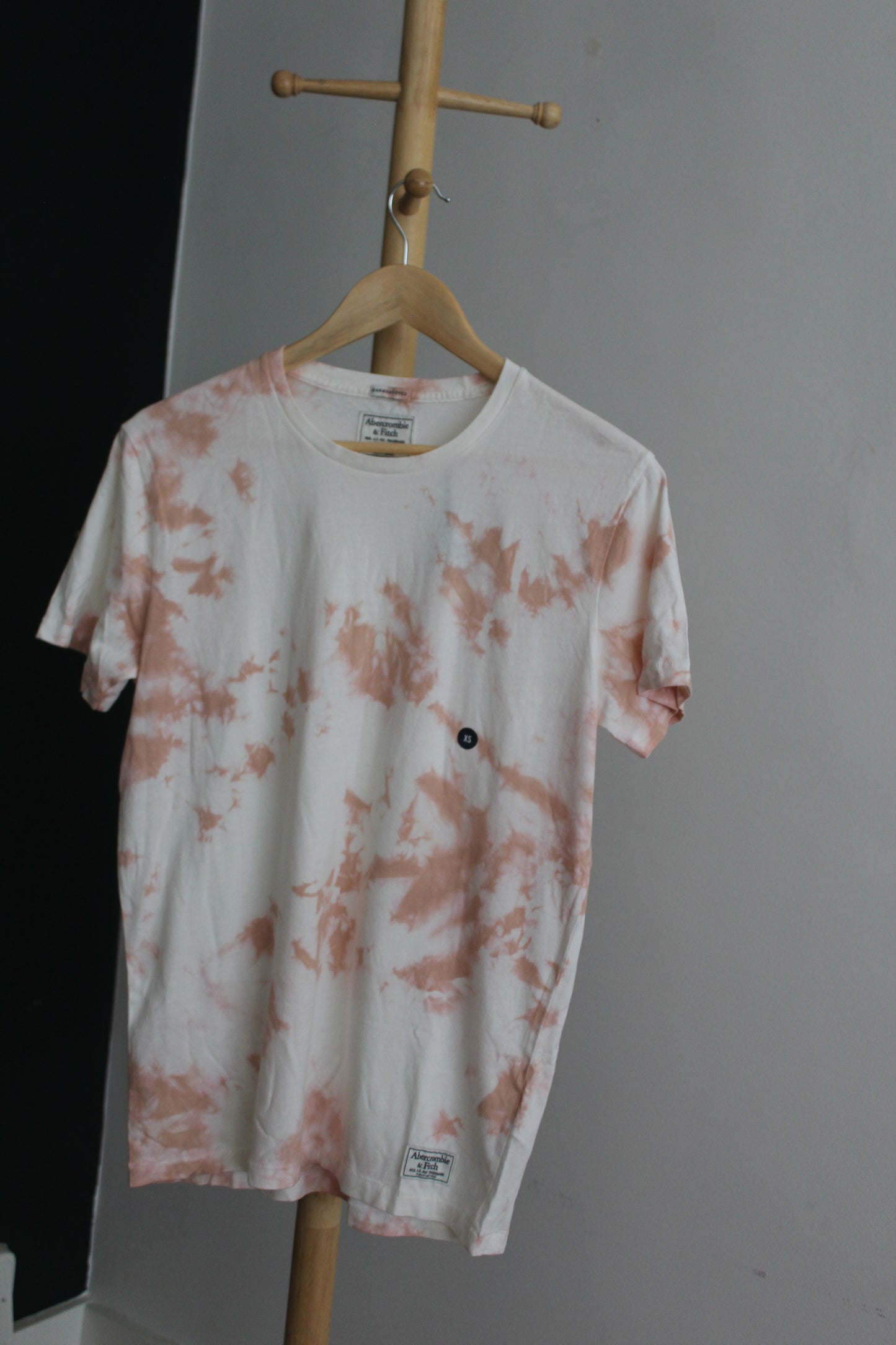 Abercrombie & Fitch White & Pink Tie-dye Tee