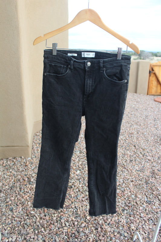 Black Cropped Jeans