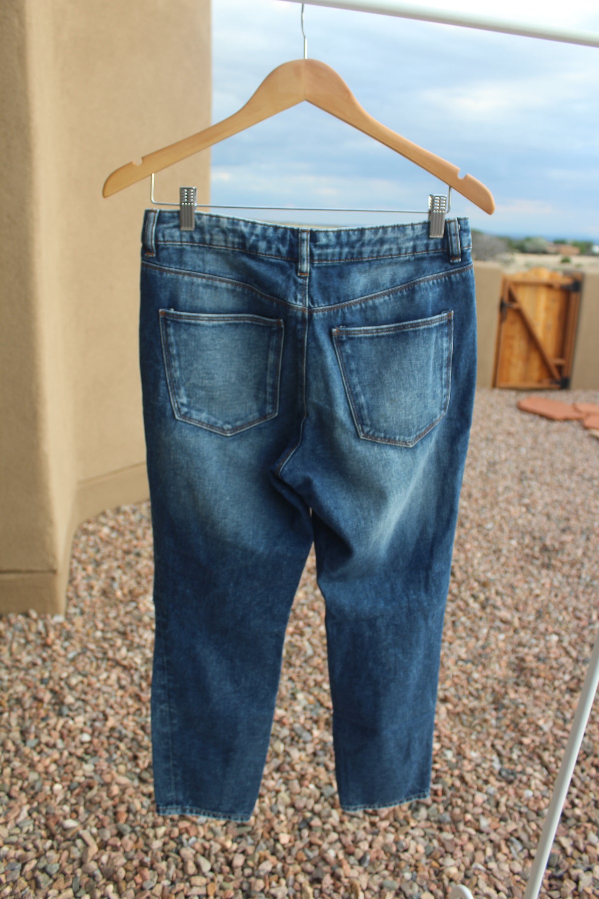 Refuge Distressed Jeans
